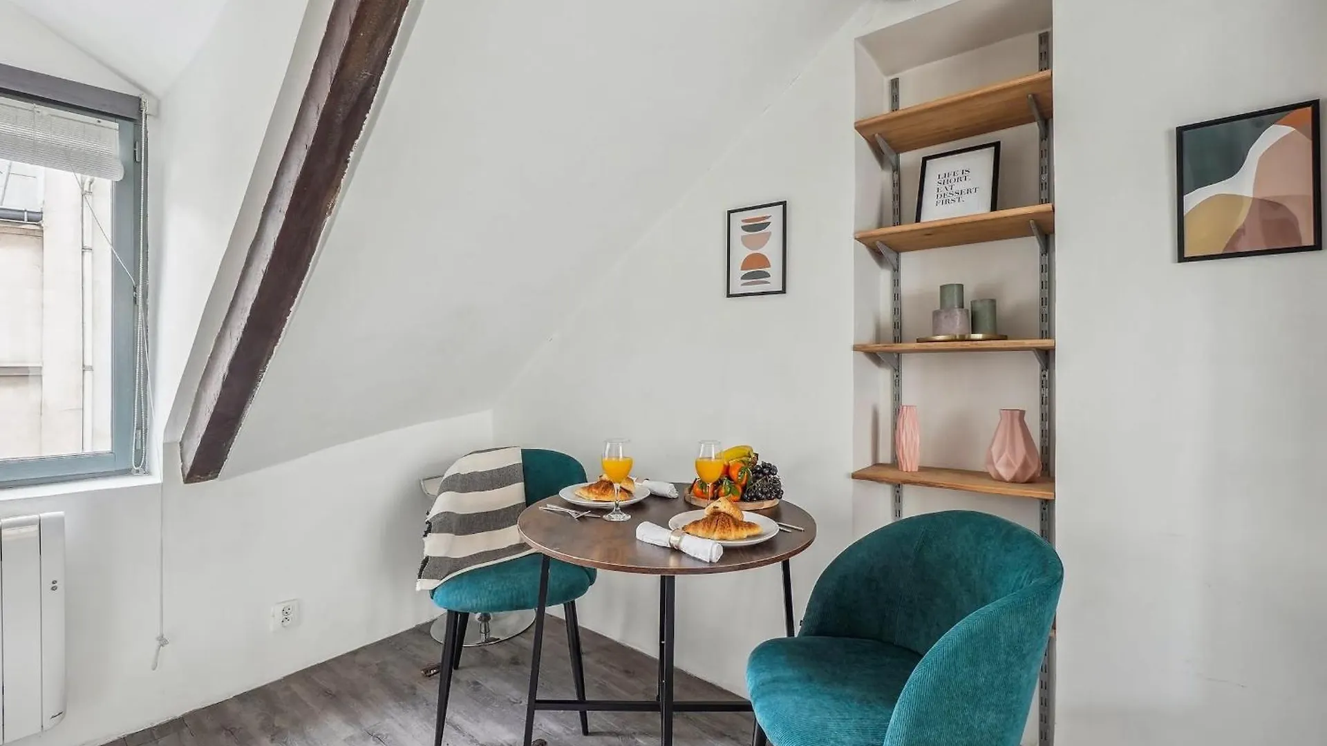 Place Des Vosges & Le Marais - Cityapartmentstay Paris 0*,  France