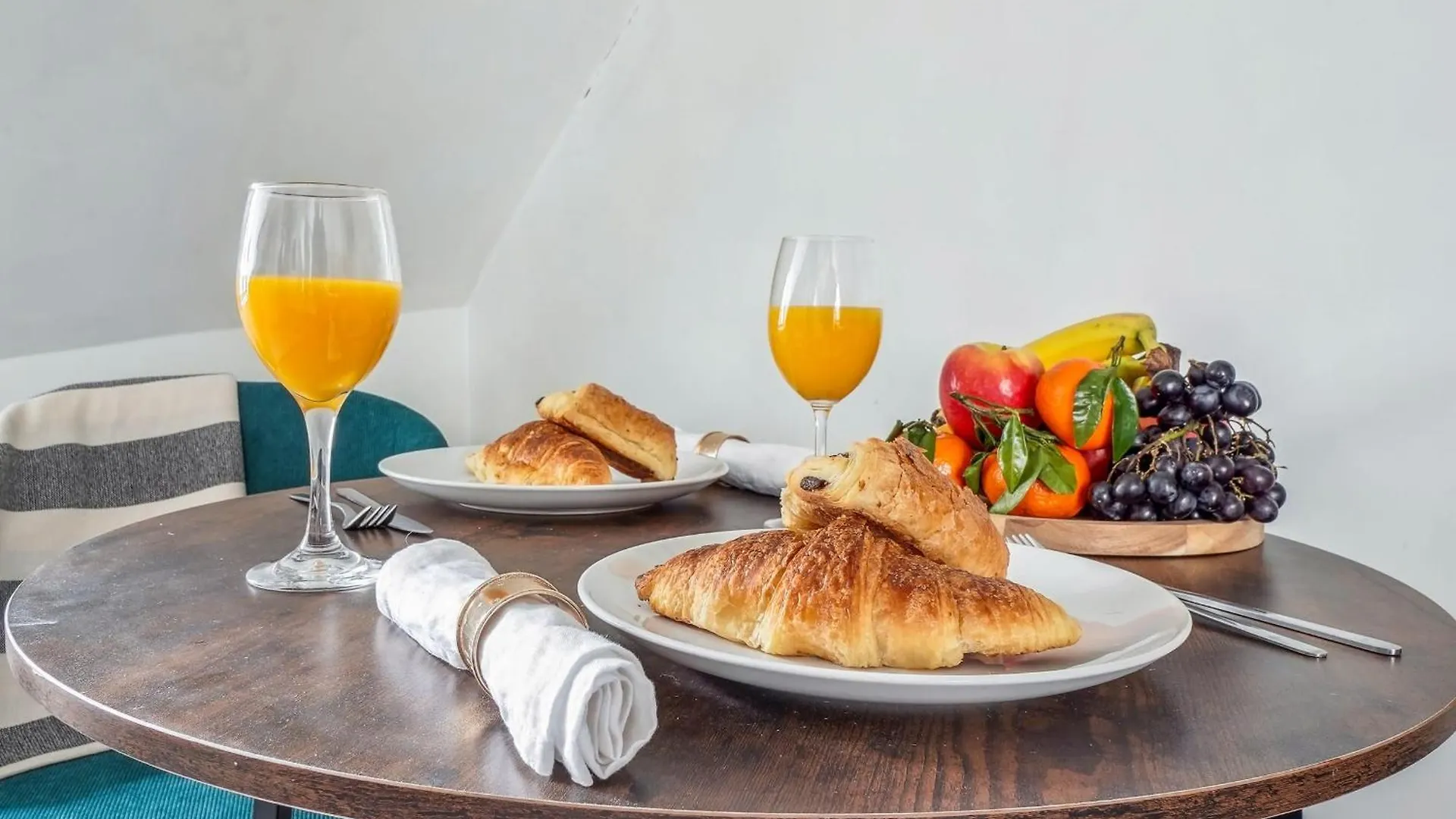 Apartment Place Des Vosges & Le Marais - Cityapartmentstay Paris